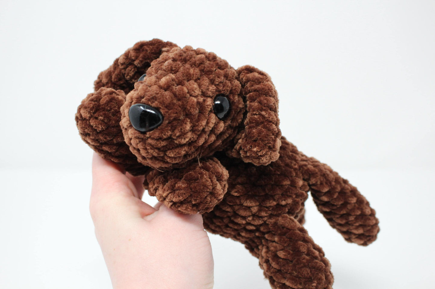 Cinnamon the Labrador Low-sew Crochet Pattern